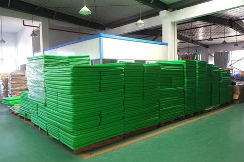 2022幼兒園木制塑料雙人桌四人桌六人桌工廠批發價